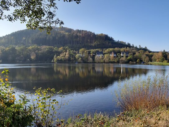 Seeblick ! Freistehendes 2 Fam.Haus am See - Provisionsfrei