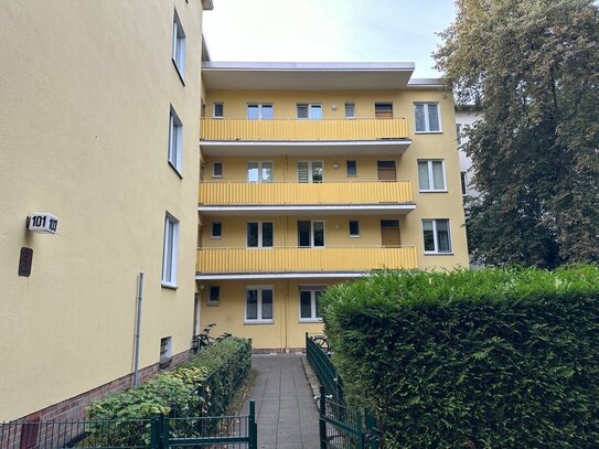 Geräumige Terrassenwohnung mit eigenen Garten, unweit dem Volkspark Schönholzer Heide***Laminat***Außenrollos***