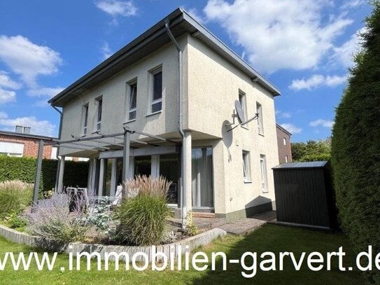 Modernes Einfamilienhaus mit Garten und Carport in zentrumsnähe von Borken