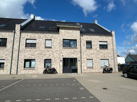 Barrierefreie 2-Zimmerwohnung, Top-Ausstattung. Erdwärmeheizung, Einbauküche. Terrasse, Gartenteil.