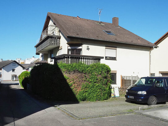 2 1/2-Zimmer-Wohnung + 2 Balkone, Hobbyraum + Garage in Waldbronn