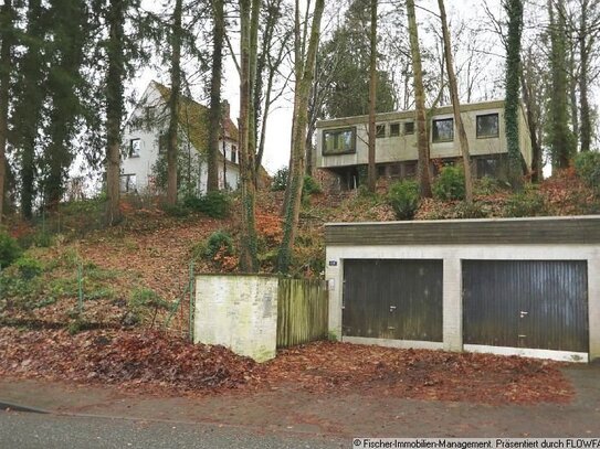 Großer Bungalow mit riesigem Baugrundstück wartet wachgeküsst zu werden !