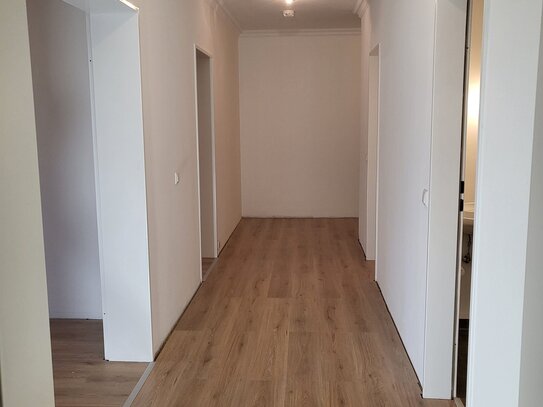 Wunderschöne, helle und frisch renovierte 2 Zimmer Wohnung in Alt-Rahlstedt sucht neuen Mieter zum 1.1.25