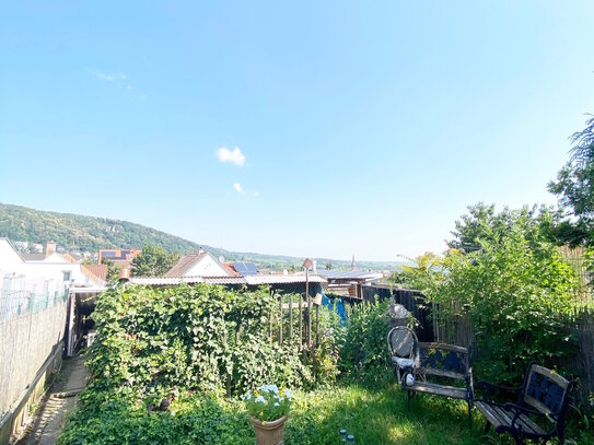 Kleines Häuschen für Handwerker: Garten mit traumhaftem Blick! Günstig!