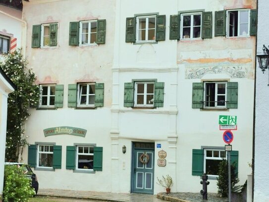 Historische Geschäfts- Büroflächen aus dem Jahre 1577 am Marktplatz in Neubeuern