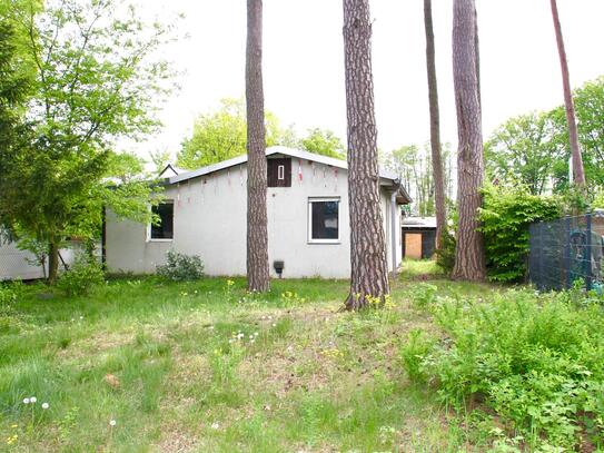 Wochenendhaus auf idyllischem Grundstück in direkter Seenähe