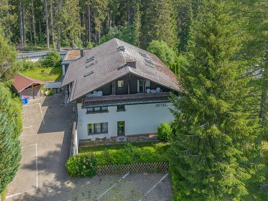 Zwei gepflegte Hotels mitten im Schwarzwald für Sie reserviert