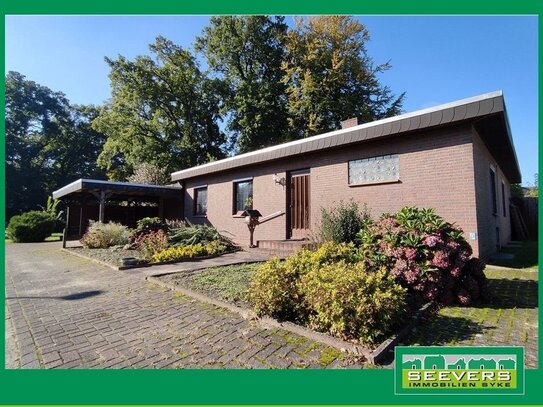 Bodenständig: Bungalow - 4 Zimmer, Teilkeller, Garage und Carport