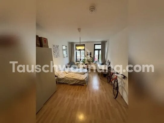 [TAUSCHWOHNUNG] Große Altbauwohnung mit Balkon