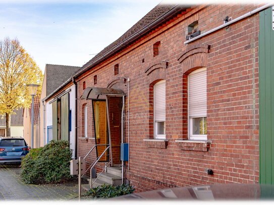 Viel Platz für Bastler: Historisches Landhaus mit großem Hof und Garten ??????