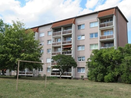 Hell, sehr gepflegt, gemütlich und ruhige Lage mit Balkon, nähe Geiseltalsee