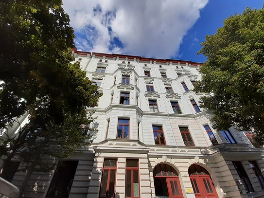 Stadtfeld Ost I 2 Zimmer I Balkon I Bad mit Dusche I Einbauküche