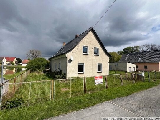 Einfamilienhaus auf großem Grundstück bei Herzberg zum Sanieren