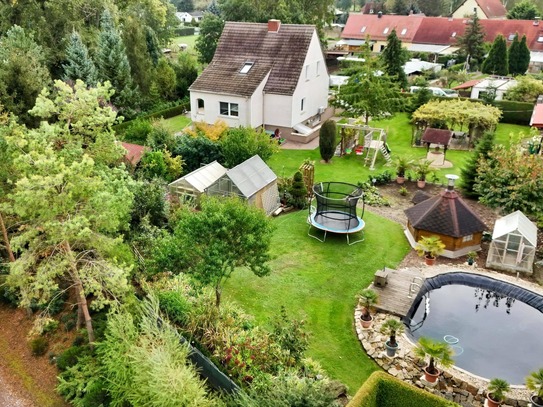 Verwirklichen Sie Ihren Traum vom Leben auf dem Dorf - wunderschöner Garten - wunderschönes Haus