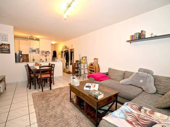 2-Zimmer-Wohnung mit Balkon in Rheinnähe / plus TG-Stellplatz