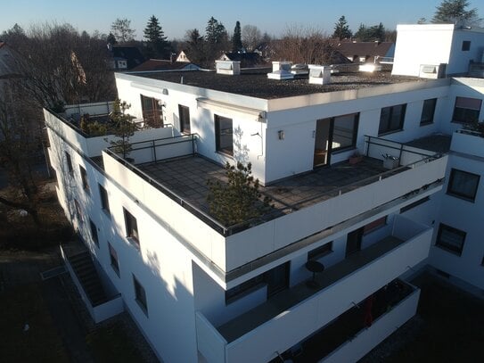 2 Zimmer Dachgeschoss Wohnung in Obermenzing mit großer Dachterrasse