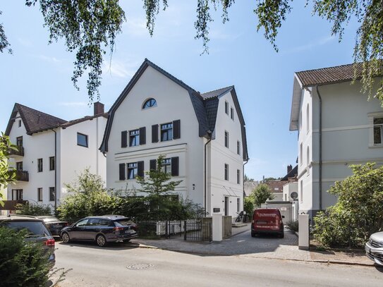 Einziehen und Wohlfühlen: Neubau-Maisonette-Traum mit Garten