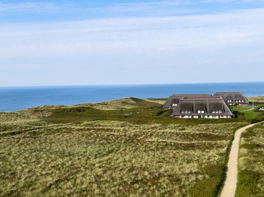 Fantastische Lage! Hochwertige Zweizimmerwohnung mit Meerblick, unmittelbar hinter den Dünen von Kampen