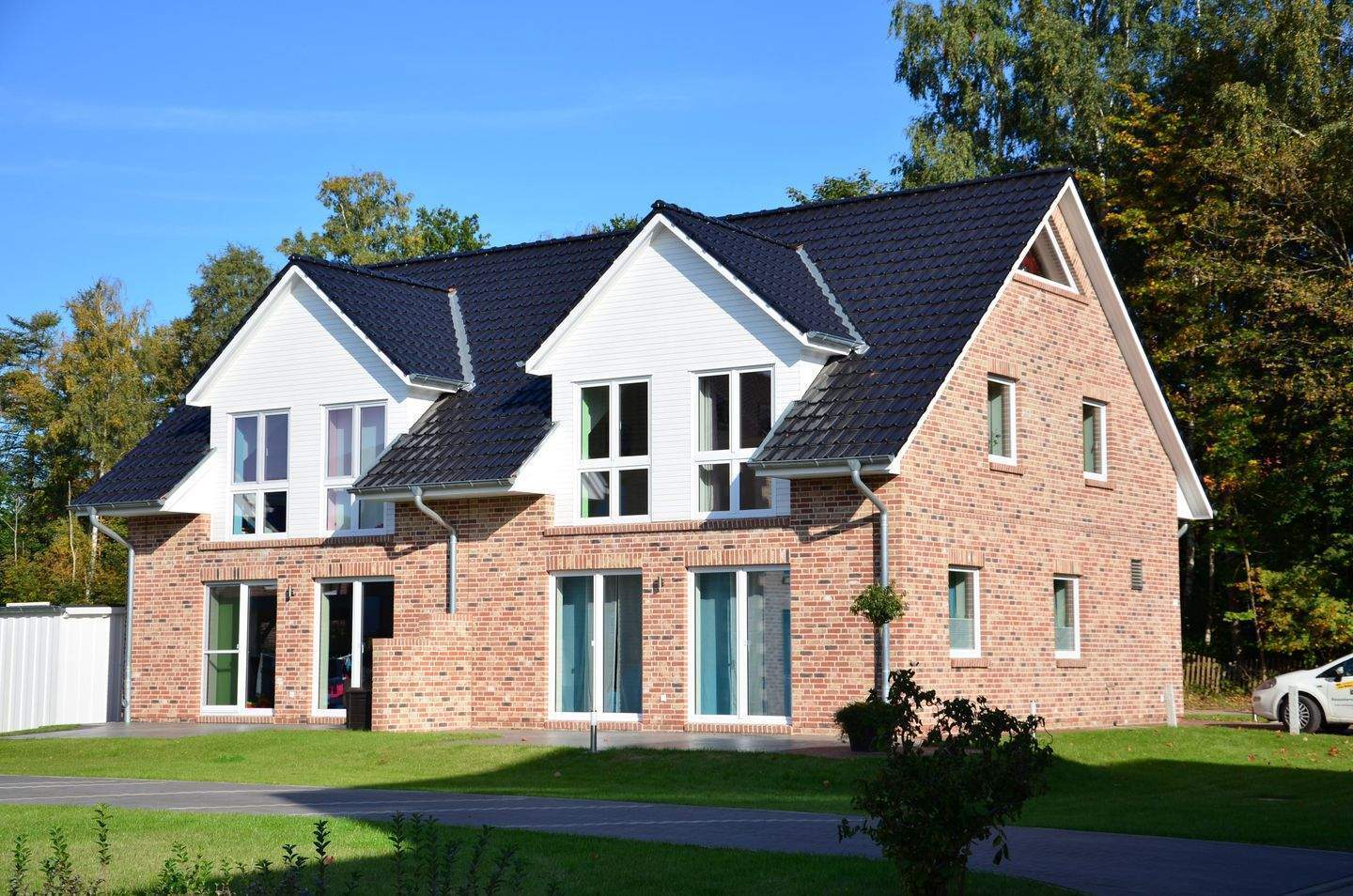 Doppelhauspartner gesucht: Geplante Doppelhaushälfte mit Süd-West-Grundstück und Baugenehmigung