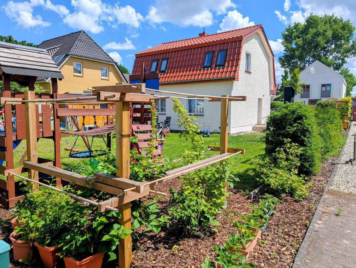 Möbliertes Haus fußläufig zum Tierpark - Photo 1