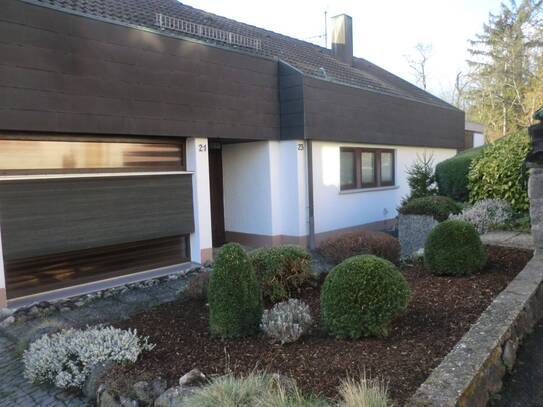 Schnuckelige 3-Zi. Single-Wohnung, wohnen wie im eigenen kleinen Haus