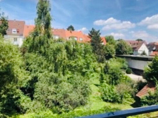 2 Zimmer mit sonnigem Balkon, zentrale Lage, Nachmieter gesucht