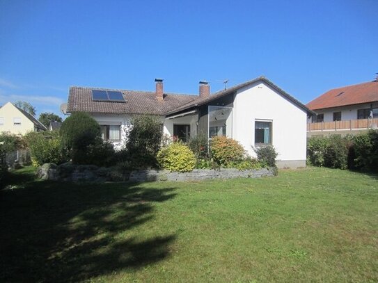 Sehr ruhig gelegener Bungalow mit großen Garten in Landshut-Auloh nahe dem Naturschutzgebiet