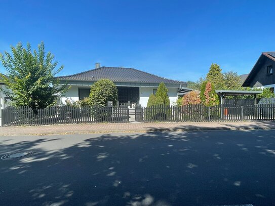 Freistehender Bungalow mit tollem Garten, Einliegerwohnung und Sauna