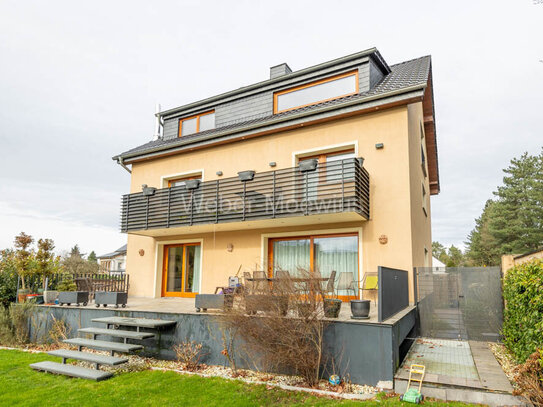 Modernisiertes Einfamilienhaus, großer Garten in ruhiger Lage