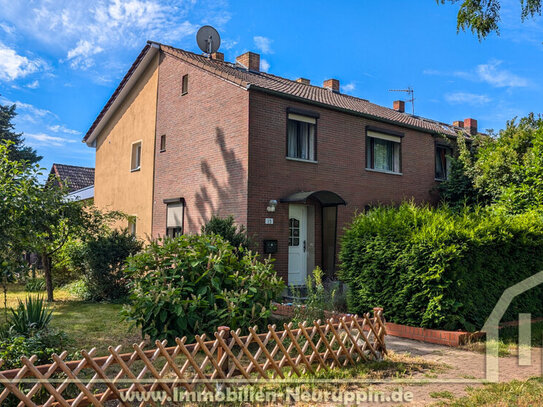 Kleines Einfamilienhaus in Wustrau mit Garten und Garage