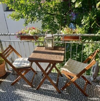 Besondere 2-Zimmer-Whg. mit EBK und Balkon