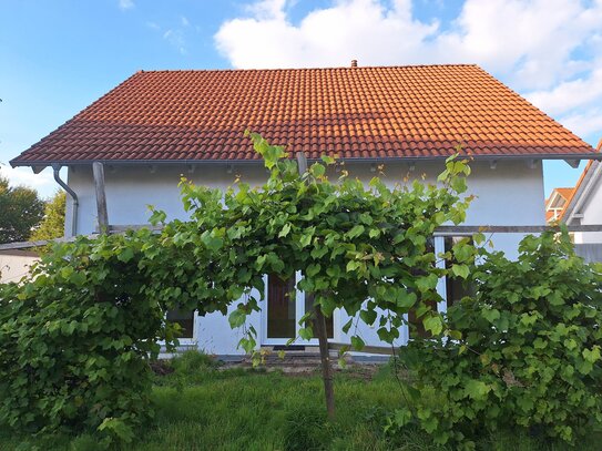 ***IDYLLISCHES ZUHAUSE***Neuwertiges Einfamilienhaus mit Garten