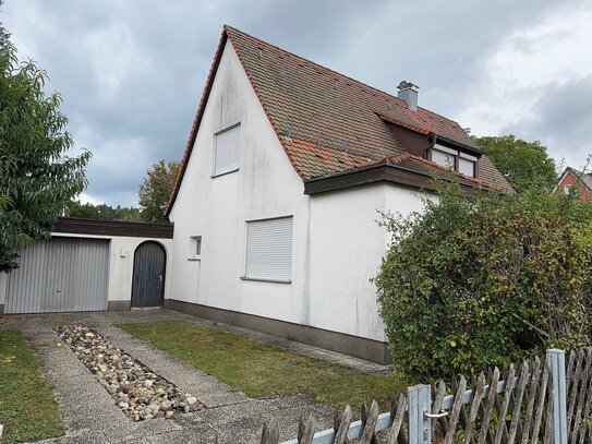 Haus für die kleine Familie auf schönem Grund in bester Lage