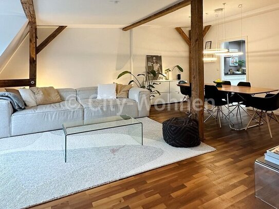 Elegante 3 Zimmer Endetagenwohnung mit Dachterrasse in Altbauvilla in Hamburg Harvestehude