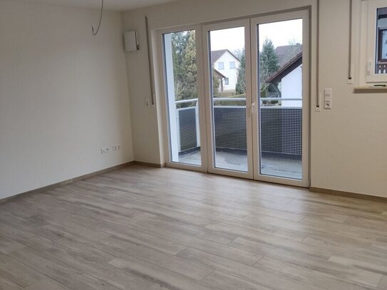 ***Neuwertige Wohnung, mit Tiefgarage, Balkon**