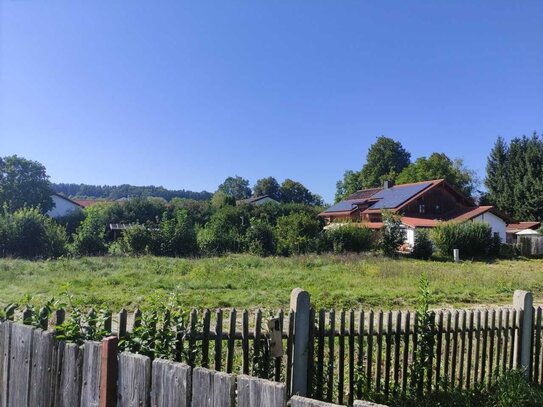 Exklusive Doppelhaushälfte in unverbaubarer Lage mit Bergblick