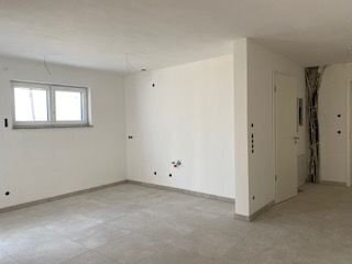 Neubau - ganz nah in der City - ruhige OG Wohnung ab 01.02.oder 01.03.25 - Kfz-Stellplatz, EBK