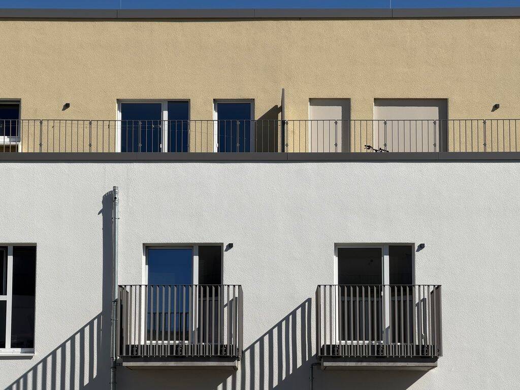 Licht, Luft, Lebensqualität - DG 3 Zi-Wohnung mit umlaufender Terrasse - Photo 1