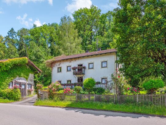 Historisches Einfamilienhaus auf großem Grundstück in Kraiburg am Inn