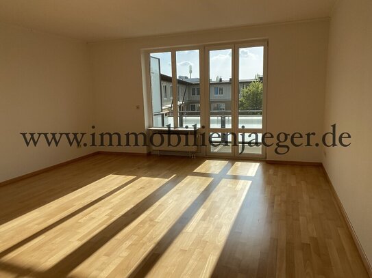 Kohfurth - Gebäude in 2.Reihe - charmante Etagenwohnung mit Balkon, - optional TG-Platz