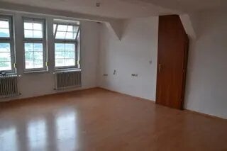 Große 3-Zimmer Wohnung mit großer Terrasse in Oberstadt