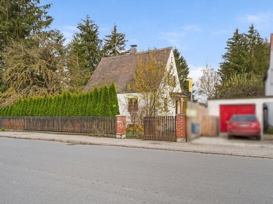 Gut geschnittenes Grundstück mit Altbestand in Landshut-West