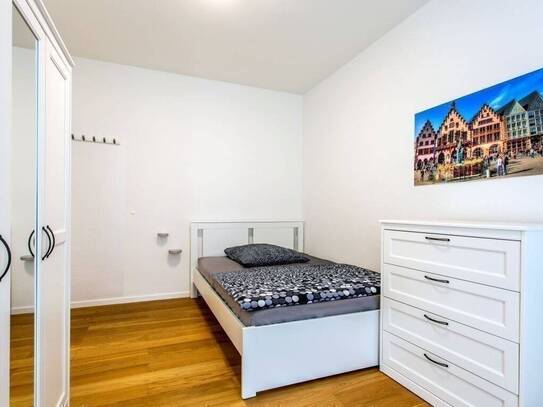 Ab 01.06.2025 - möbliertes Zimmer in moderner 10er WG - nähe Uni Riedberg frei