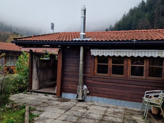 Tiny Haus Holzblockhaus auf Campingplatz zur Dauernutzung