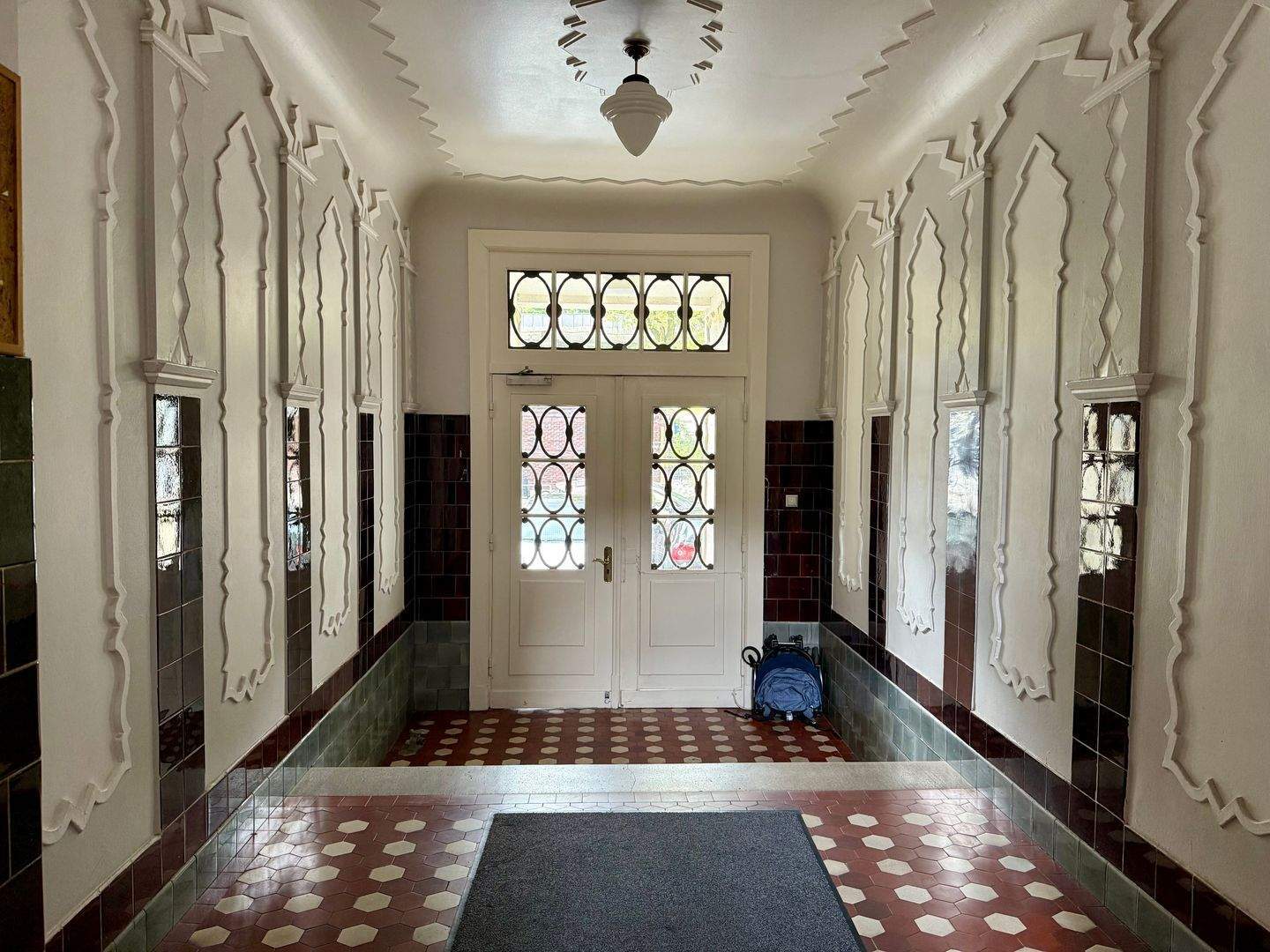 Helle 4,5-Zimmer-Wohnung-Lage mit Potential in Winterhude