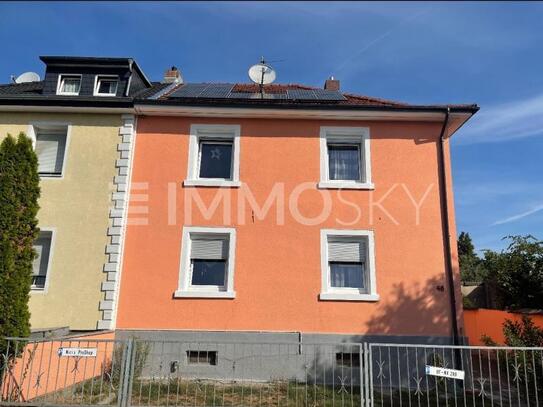 ** Doppeleinfamiliehaus in zentraler Lage **