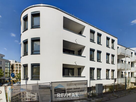 Exklusives Stadthaus Leonberg: 3 Zimmer mit überdachter Loggia