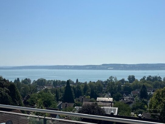 Überlingen-Nußdorf: Penthouse mit traumhafter See-Mainau-Bergsicht !