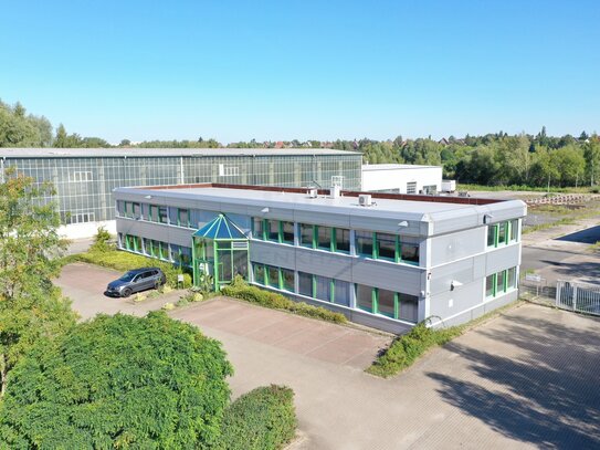 Rostock Zentrum - Büro- und Hallenflächen, Stellplätze, verkehrsgünstig gelegen, Überseehafen nähe