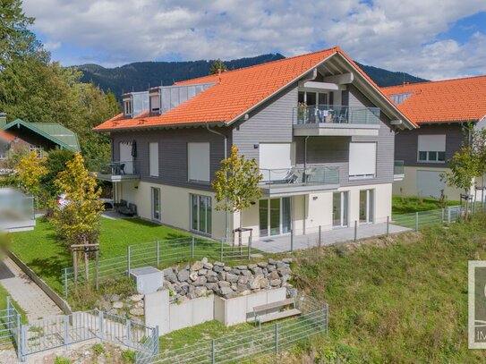 4-Zi.-Erdgeschoss-Wohnung mit Ausblick, Terrasse und TG in Oberammergau